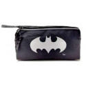 BAULETTO ASTUCCIO PORTATUTTO SCUOLA BEAUTY DA VIAGGIO E TEMPO LIBERO BATMAN COMICS WB 23X10X8CM.GUT DISTRIBUTION ITALY