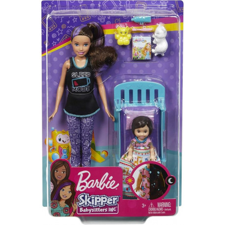 BARBIE SKIPPER BABYSITTER PLAYSET CON BAMBOLE NANNA E CON BAMBINA LETTINO E ACCESSORI GIOCATTOLO PER BAMBINI 3+ ANNI