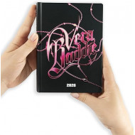 LIBRODIARIO SCUOLA ANNA PEPE VERA BADDIE BLACK MEDIUM 16MESI 2025/26 ADESIVI STORIE E FOTO PANINI EDITORE MADE IN ITALY