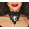 COLLANA NERA IN STOFFA RICAMATA CON GIOIELLI E MEDAGLIONE HORROR PER TRAVESTIMENTI HALLOWEEN E SCENE A TEMA NOBILDONNA