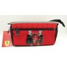 BUSTA MEDIA FERRARI KIDS P.TUTTO BEAUTY DA VIAGGIO 1 ZIP + TASCA CON ZIP LOGO SCUDERIA FERRARI PROD.UFFIC.PANINI ITALY